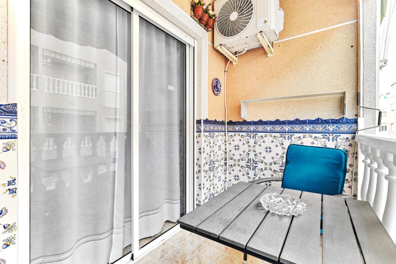 Cozy Apartment Near Playa Del Cura In Torrevieja Esterno foto